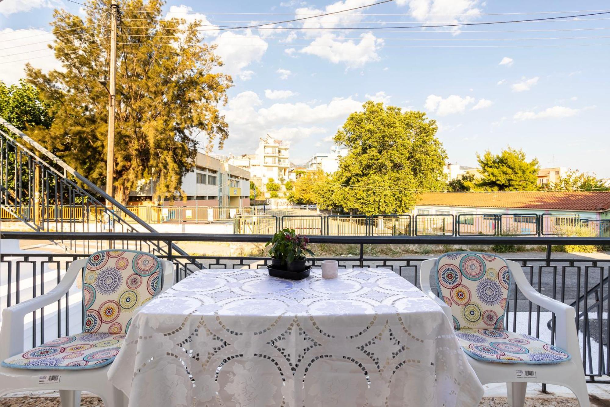 Kalamata'S Sunny Retreat Near The Historic Center Exterior foto