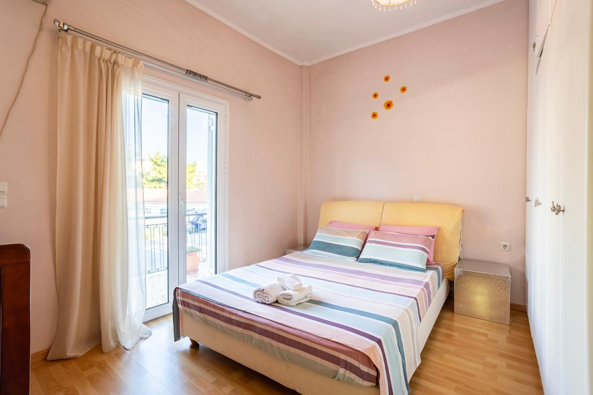 Kalamata'S Sunny Retreat Near The Historic Center Exterior foto