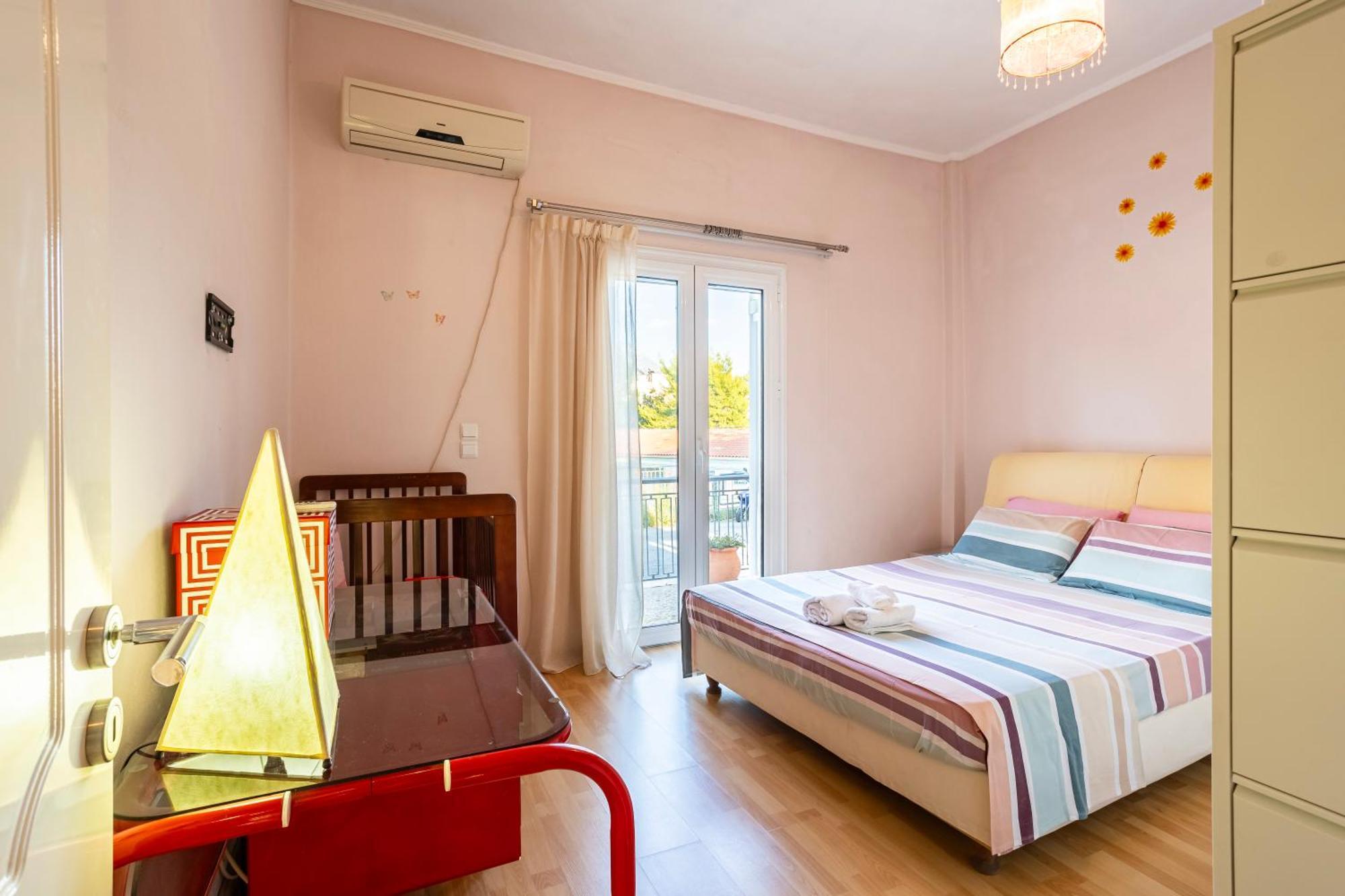 Kalamata'S Sunny Retreat Near The Historic Center Exterior foto